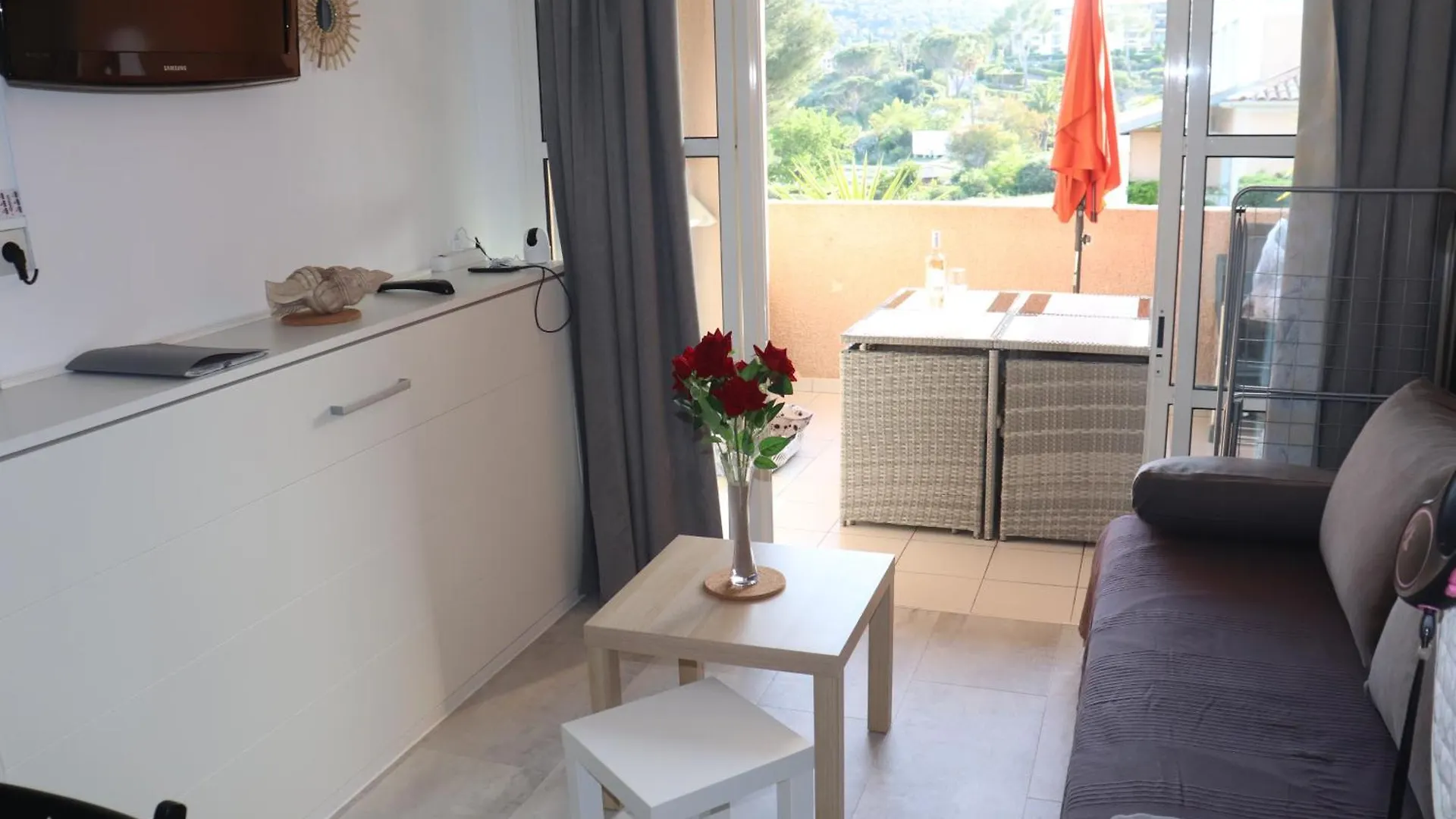 Ferienwohnung T2 Climatise Wifi Piscines Parking Saint-Raphaël Frankreich